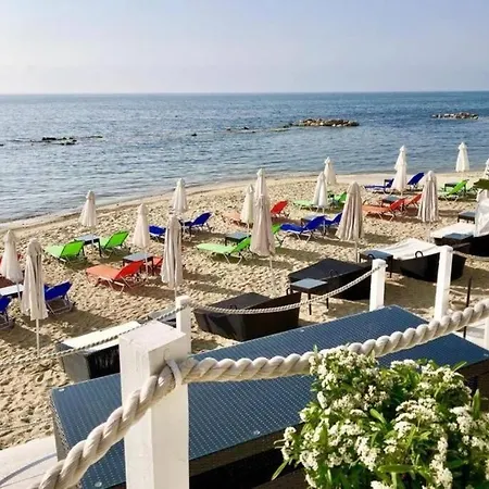 Seaside Sunset - Free Parking דירה *