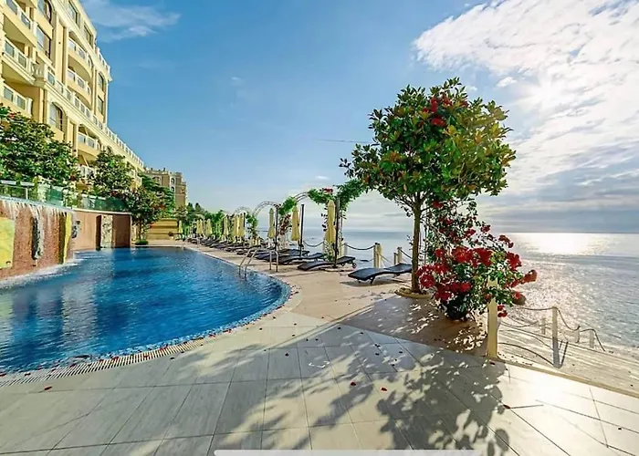 Seaside Sunset - Free Parking דירה