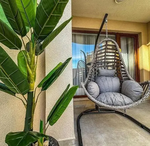 Seaside Sunset - Free Parking דירה