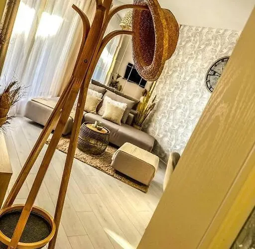 Seaside Sunset - Free Parking דירה