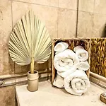 Seaside Sunset - Free Parking