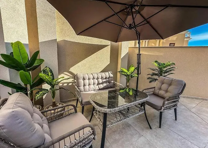 Seaside Sunset - Free Parking *